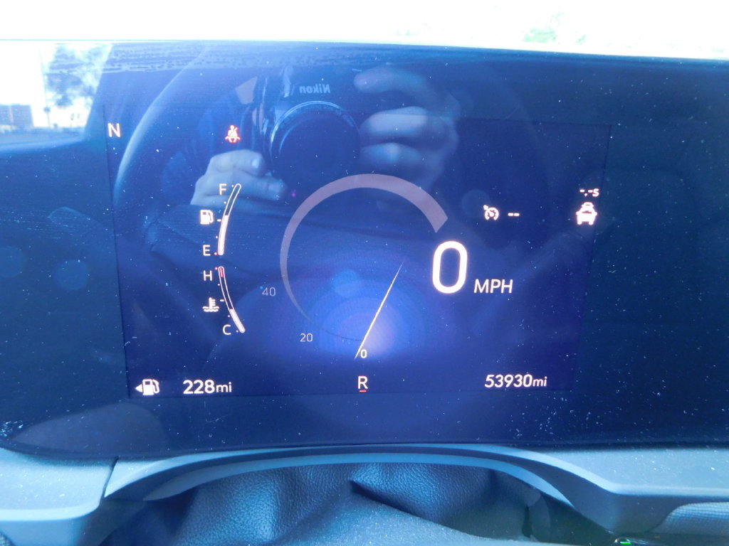 Used 2024 Buick Envista Sport Touring w/ Convenience I Package FWD image 11