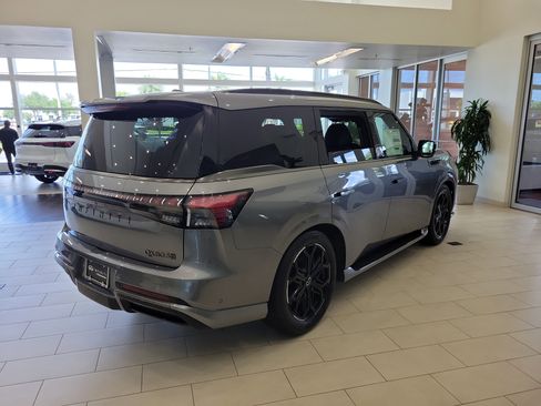 New 2026 INFINITI QX80 4WD image 4