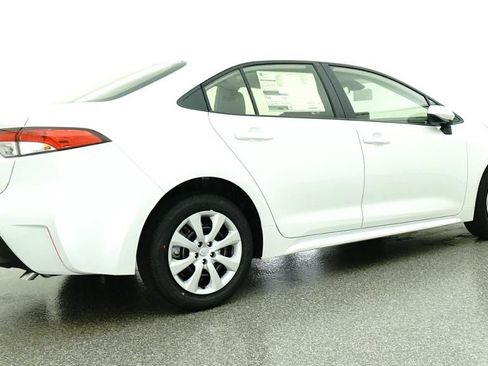 Used 2026 Toyota Corolla LE FWD image 28