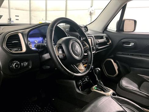 Used 2017 Jeep Renegade Trailhawk image 12