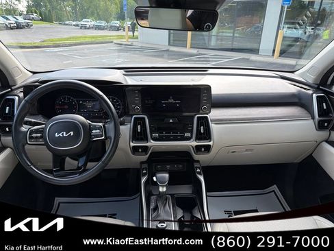 Used 2023 Kia Sorento S w/ Panoramic Sunroof Package AWD/4WD image 22