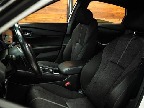 Used 2024 Honda Accord Sport image 9