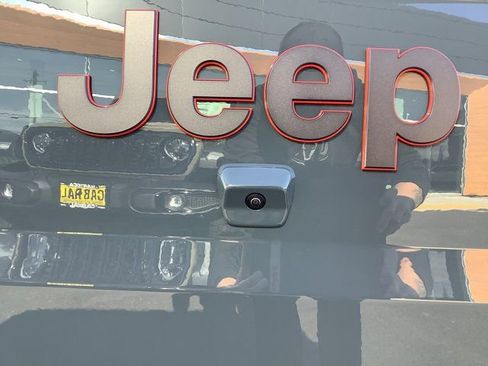 New 2026 Jeep Gladiator Mojave w/ Steel Bumper Group image 30