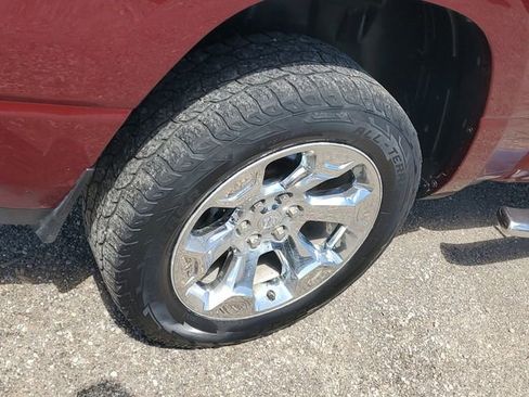 Used 2019 RAM 1500 Big Horn AWD/4WD image 5