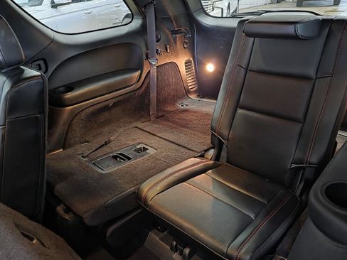 Used 2023 Dodge Durango GT RWD image 17