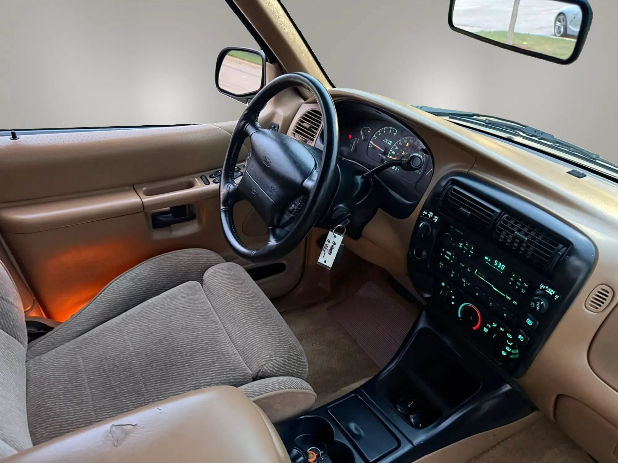 Used 1996 Ford Explorer 4WD 4-Door image 15