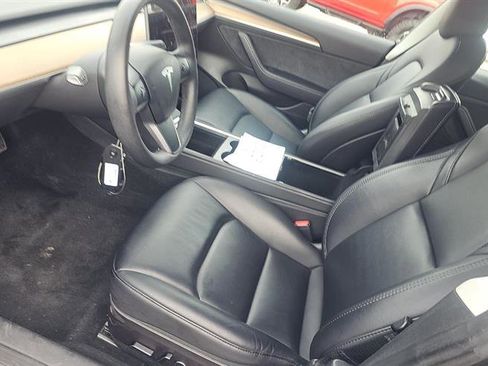 Used 2023 Tesla Model 3 Standard Range image 8