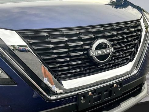 Used 2023 Nissan Rogue S AWD/4WD image 32
