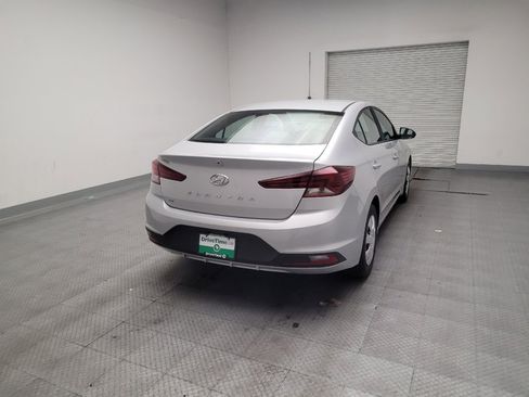 Used 2019 Hyundai Elantra SE image 7