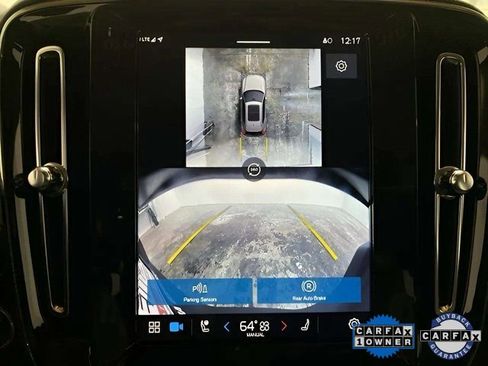 Used 2025 Volvo XC40 B5 Plus image 54