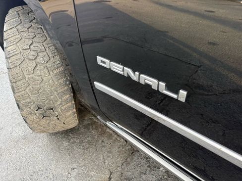 Used 2019 GMC Yukon Denali w/ Denali Ultimate Package AWD/4WD image 69