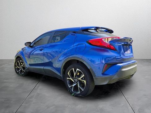 Used 2019 Toyota C-HR XLE FWD image 3