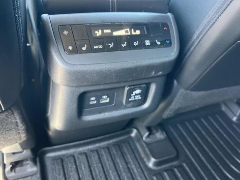 Used 2023 Nissan Pathfinder Platinum AWD/4WD image 24