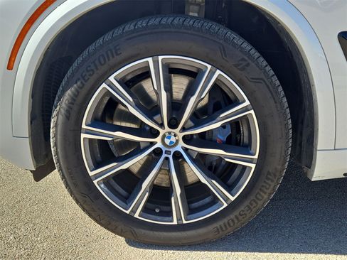 Used 2026 BMW X5 M60i image 11