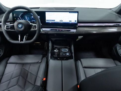New 2027 BMW 550e xDrive w/ Executive Package AWD/4WD image 23