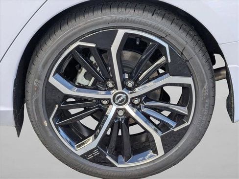 New 2025 Nissan Altima 2.5 SR w/ SR Premium Package image 9