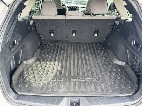 Used 2023 Subaru Outback Premium image 12
