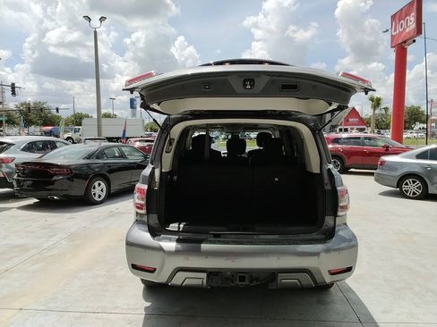 Used 2020 Nissan Armada SL w/ Premium Package RWD image 3
