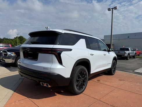 New 2026 Chevrolet Traverse LT w/ Midnight/Sport Edition FWD image 6
