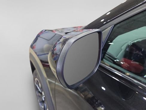 Used 2027 Chevrolet Equinox RS w/ LPO, Floor Liner Package FWD image 39