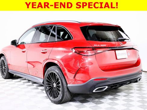 Used 2025 Mercedes-Benz GLC 300 4MATIC image 4