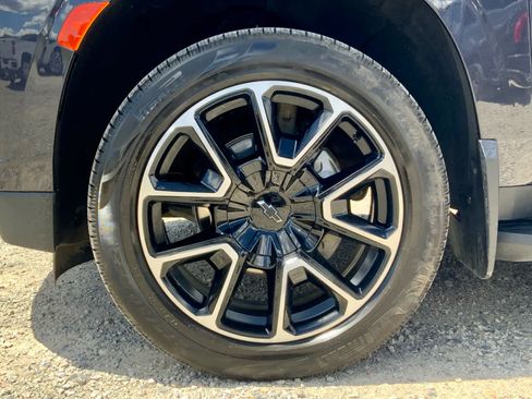 Used 2023 Chevrolet Tahoe RST AWD/4WD image 14