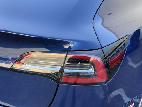 Used 2018 Tesla Model 3 Long Range image 34