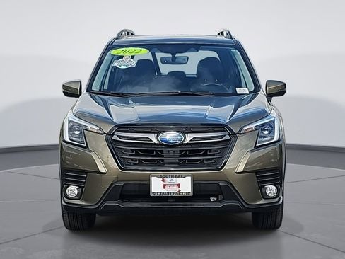 Used 2022 Subaru Forester Limited image 8