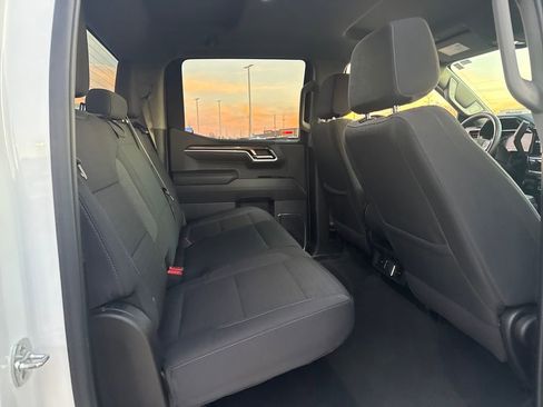Used 2025 Chevrolet Silverado 1500 LT image 14
