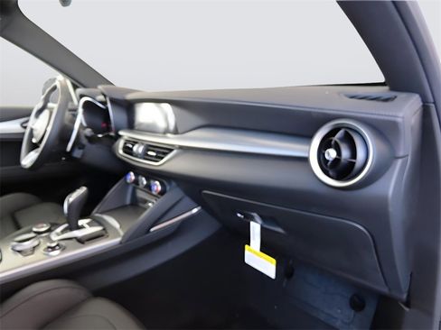 New 2025 Alfa Romeo Stelvio Sprint image 11