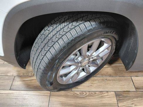 Certified 2024 GMC Terrain SLT AWD/4WD image 22