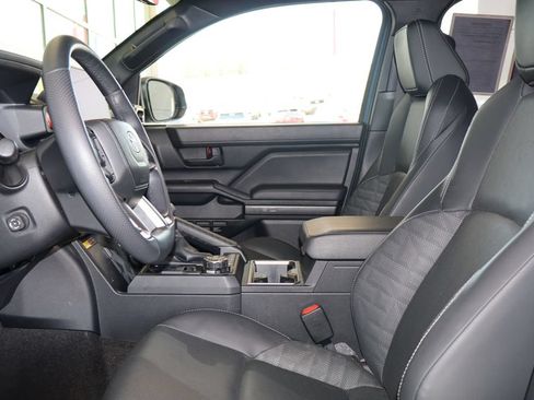 Used 2025 Toyota 4Runner TRD Off-Road Premium w/ Tow Technology Package AWD/4WD image 15