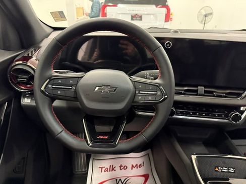 New 2026 Chevrolet Equinox RS image 18