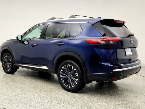 Used 2025 Nissan Rogue Platinum w/ Platinum Premium Package image 7