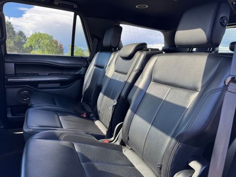 Used 2020 Ford Expedition XLT w/ Equipment Group 202A image 8