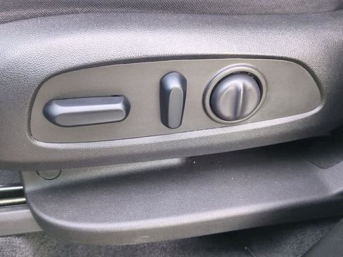 Used 2021 Chevrolet Traverse LT w/ LPO, Floor Liner Package image 16