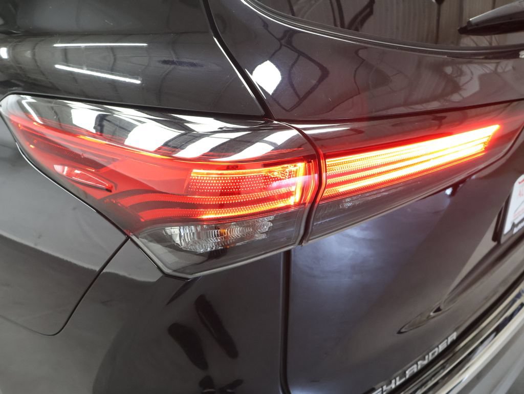 Used 2021 Toyota Highlander Platinum AWD/4WD image 31