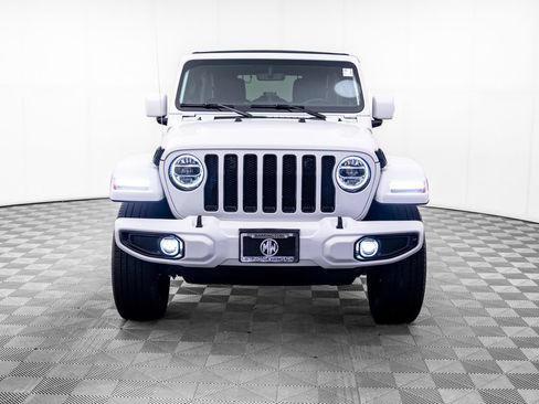 Used 2021 Jeep Wrangler Unlimited Sahara AWD/4WD image 11