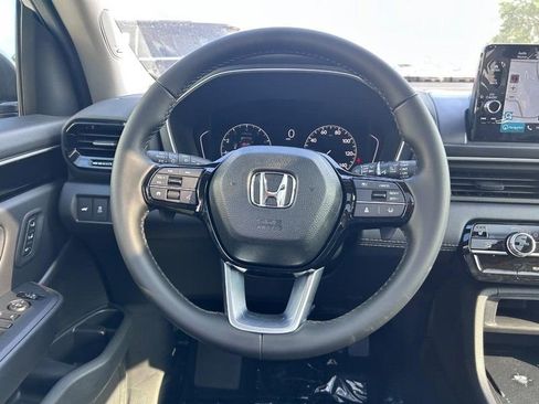 New 2025 Honda Pilot Touring image 14