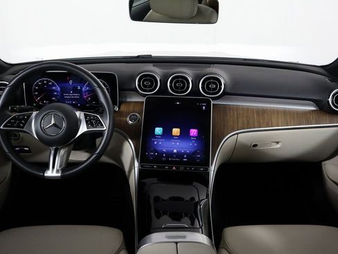 Used 2025 Mercedes-Benz C 300 Sedan image 8