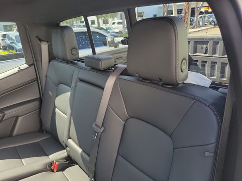 New 2026 GMC Canyon Elevation w/ Convenience Package RWD image 12
