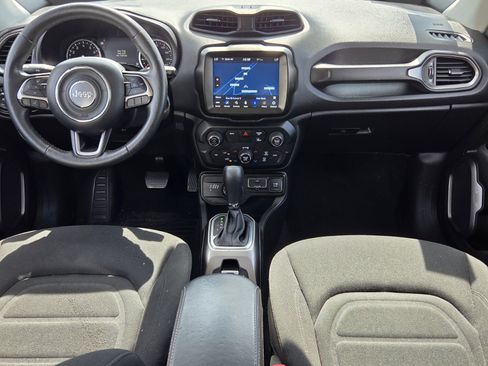 Used 2022 Jeep Renegade Latitude AWD/4WD image 12