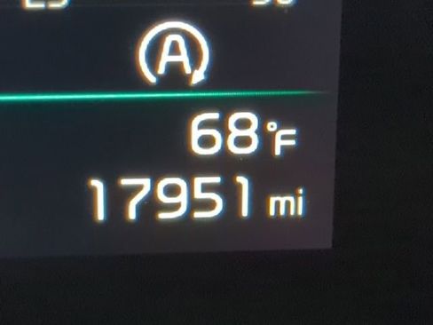 Used 2023 Kia Soul LX image 16