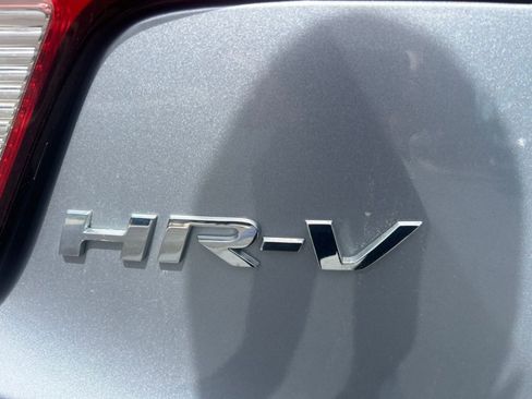 Used 2022 Honda HR-V LX image 12
