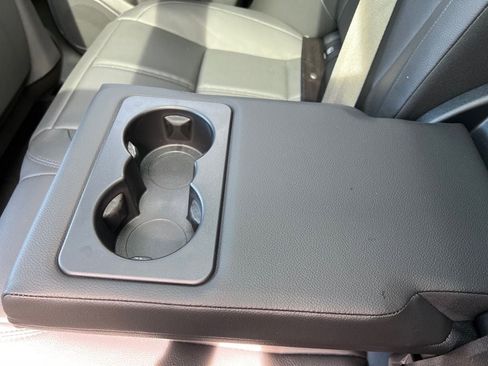 New 2026 Land Rover Range Rover Velar Dynamic SE image 22