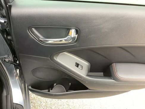 Used 2017 Kia Forte SX FWD image 14
