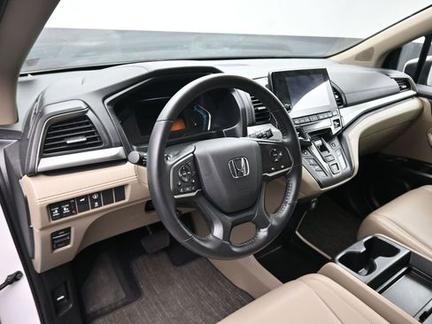 Used 2024 Honda Odyssey EX-L image 13