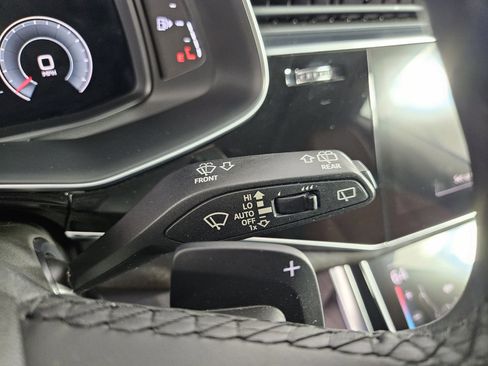 Certified 2022 Audi Q8 Premium Plus AWD/4WD image 24
