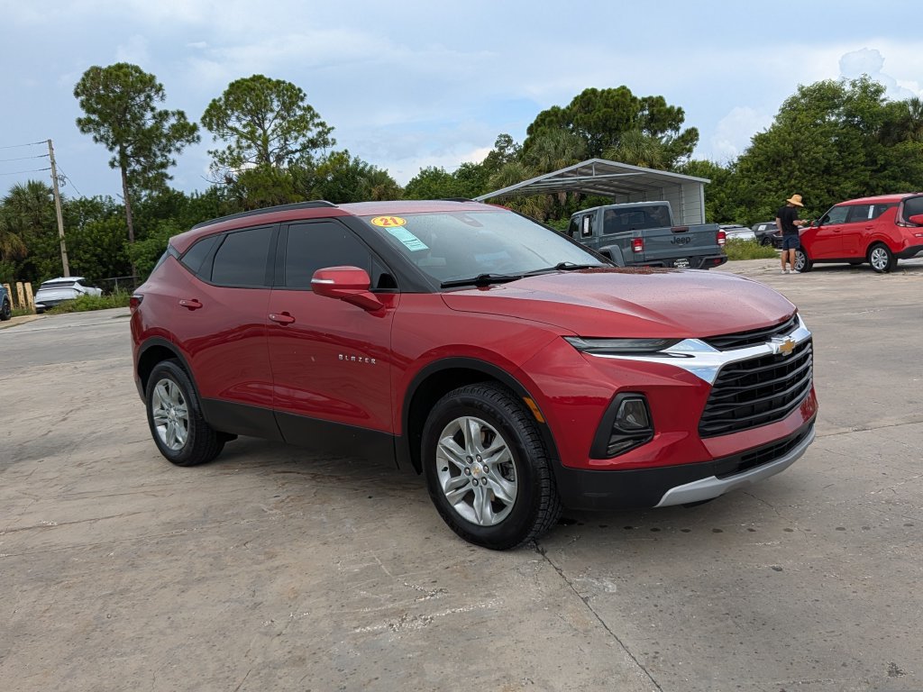 Used 2021 Chevrolet Blazer LT FWD image 2