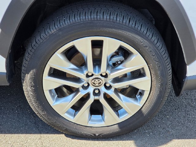 Used 2025 Toyota RAV4 XLE Premium w/ Weather Package AWD/4WD image 9